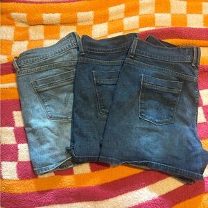 SET OF 3 - Levi’s women’s denim shorts
